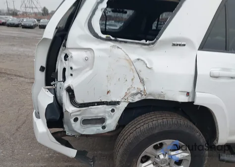 2021 Toyota 4Runner Sr5 Premium z USA, uszkodzony, nr VIN JTENU5JR2M5940647